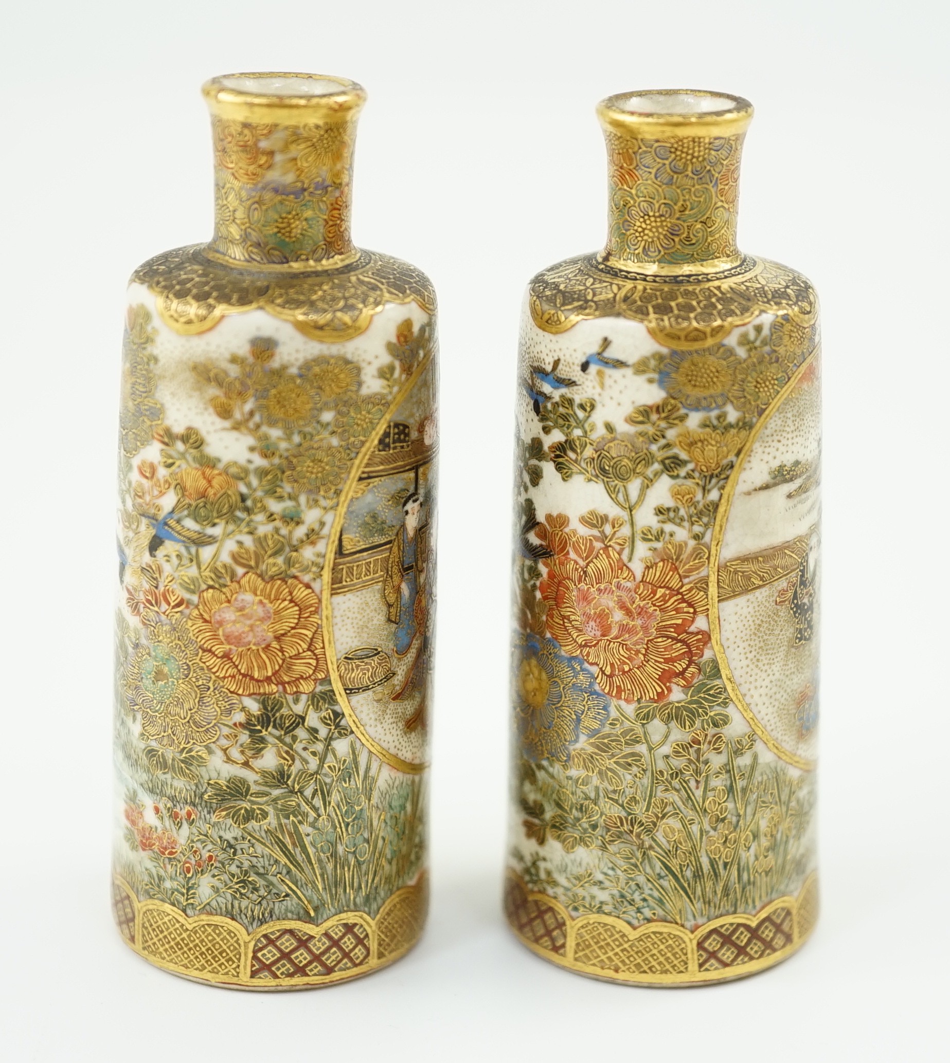 A pair of Japanese Satsuma miniature bottle vases, signed ‘Hankinzan Do’, Meiji period, 7.7cm high